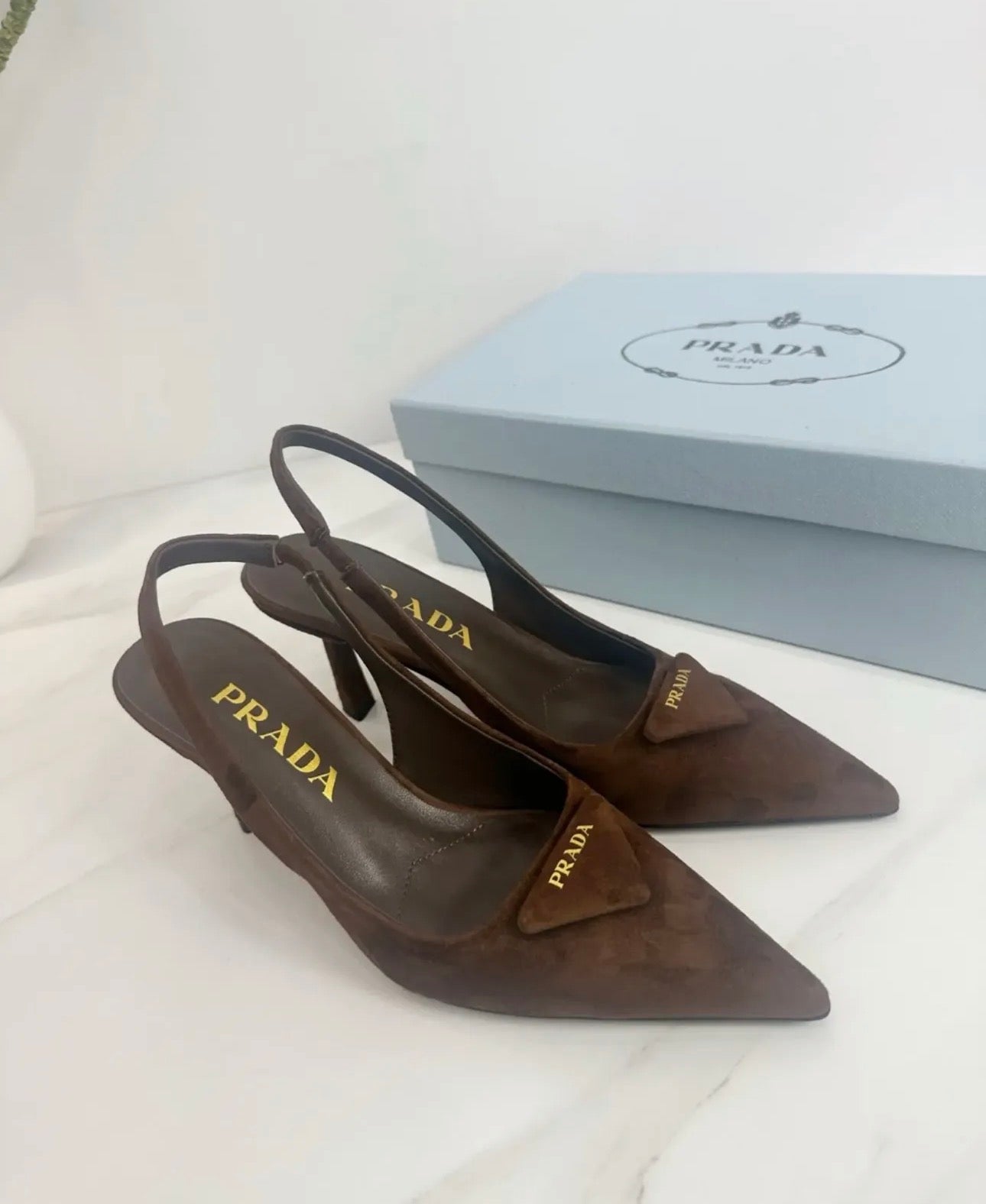 Suede Pumps