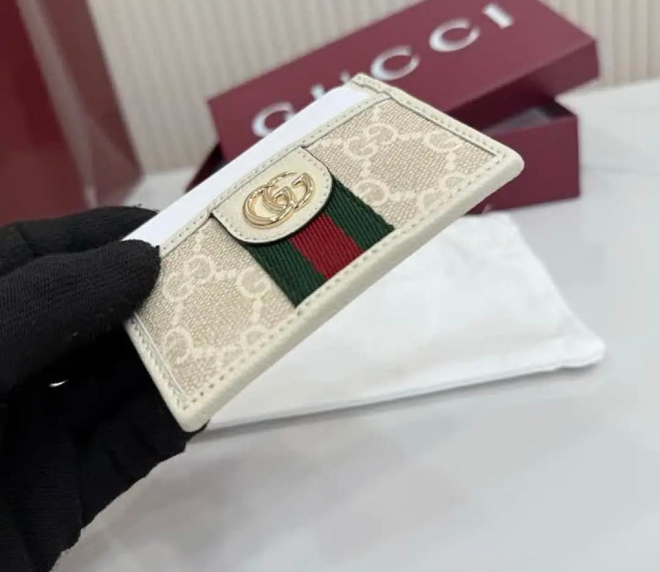 Ophidia Card Holder