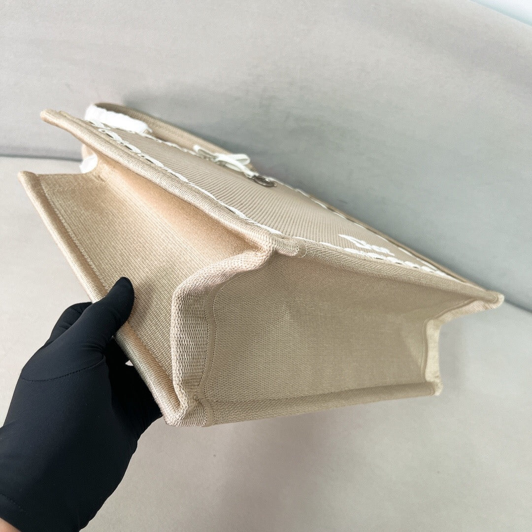 Medium Book Tote