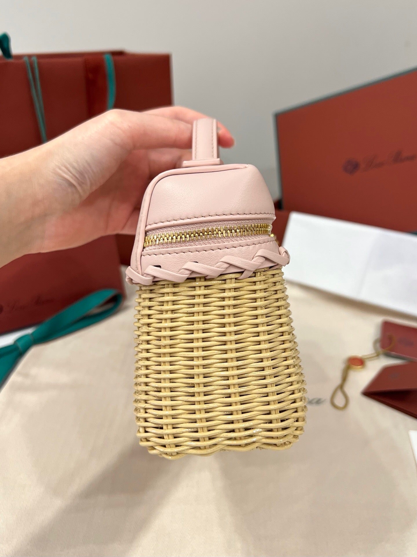 Extra Wicker Bag
