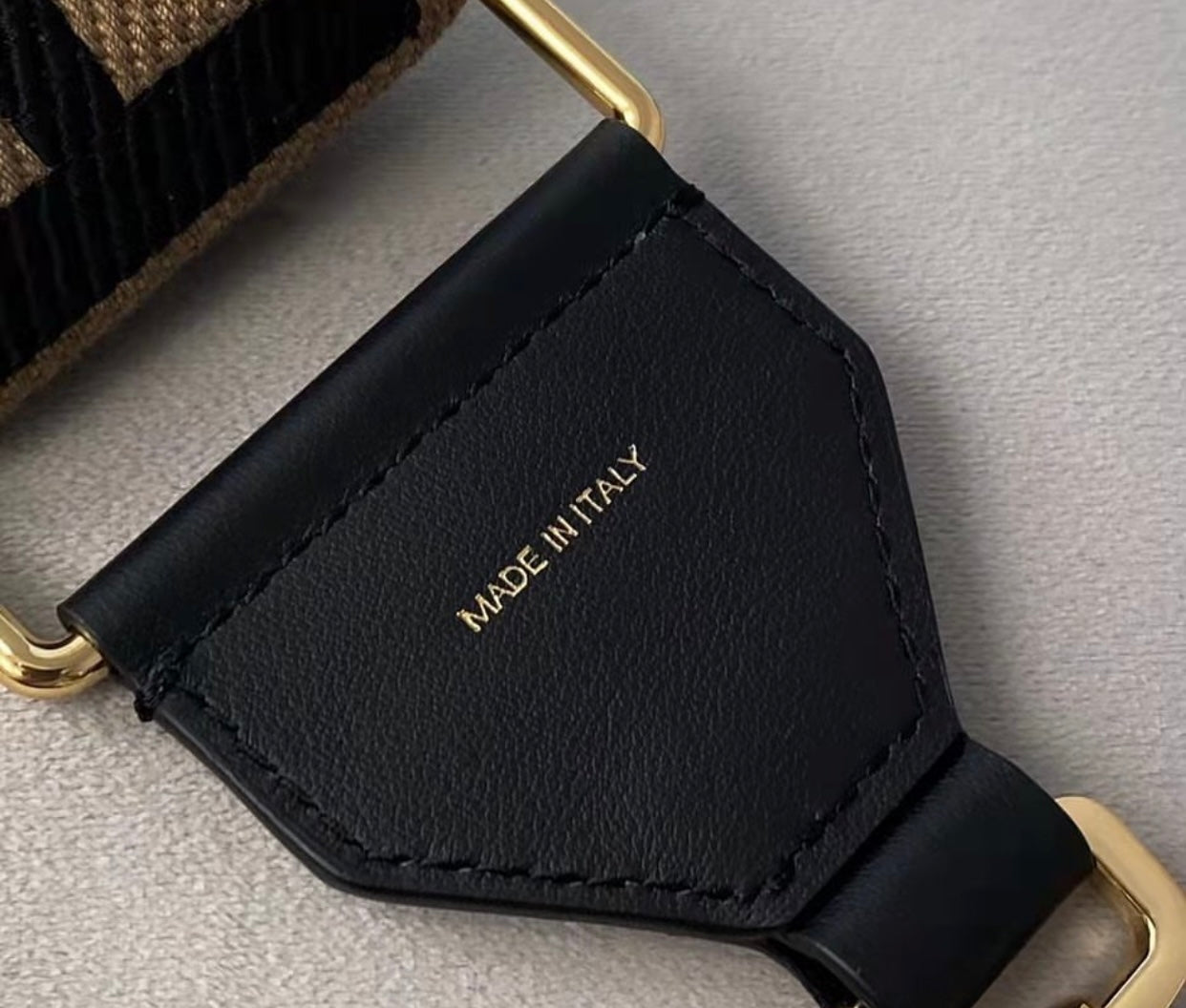 Logo Strap