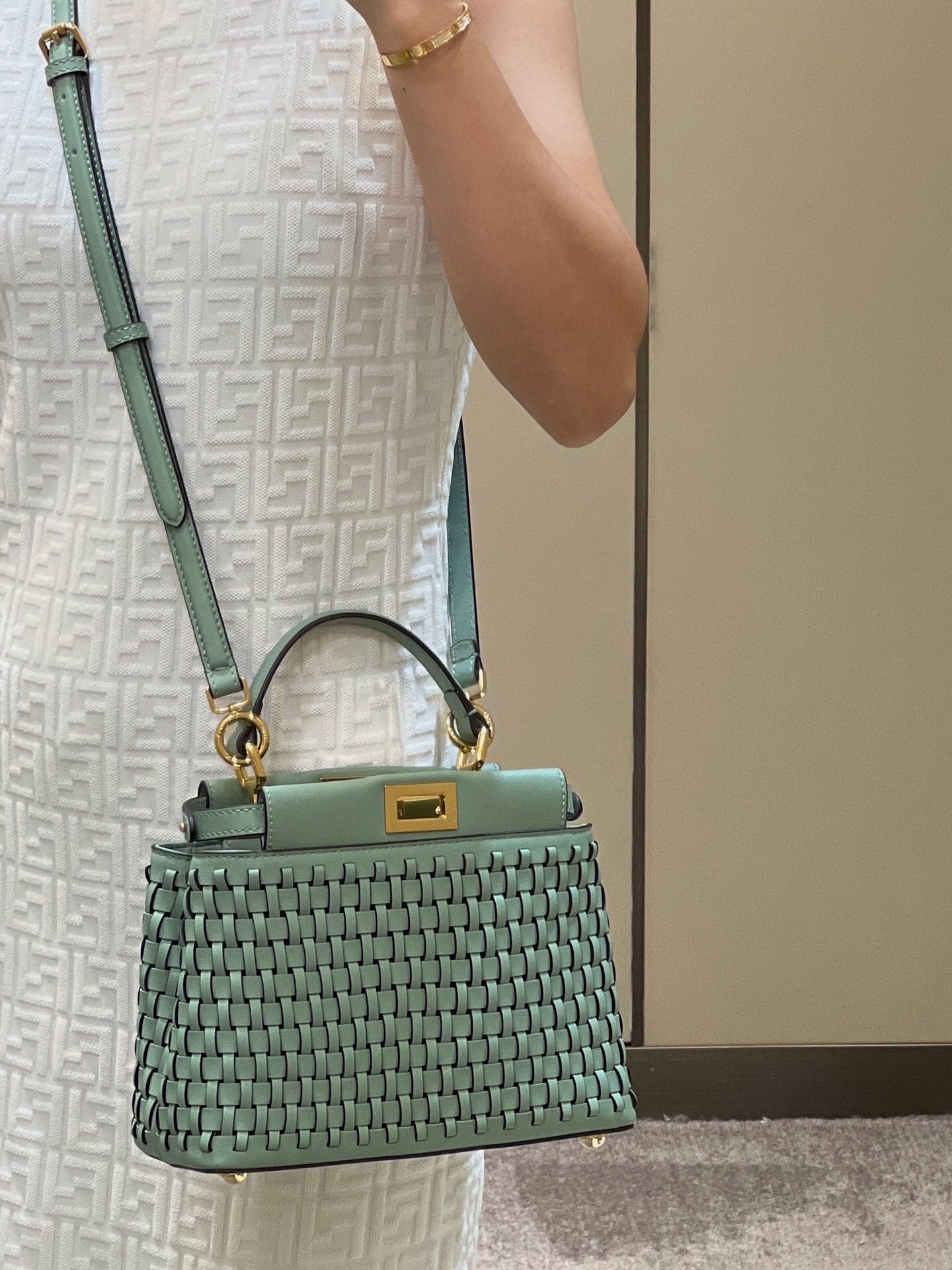 Peekaboo Mini