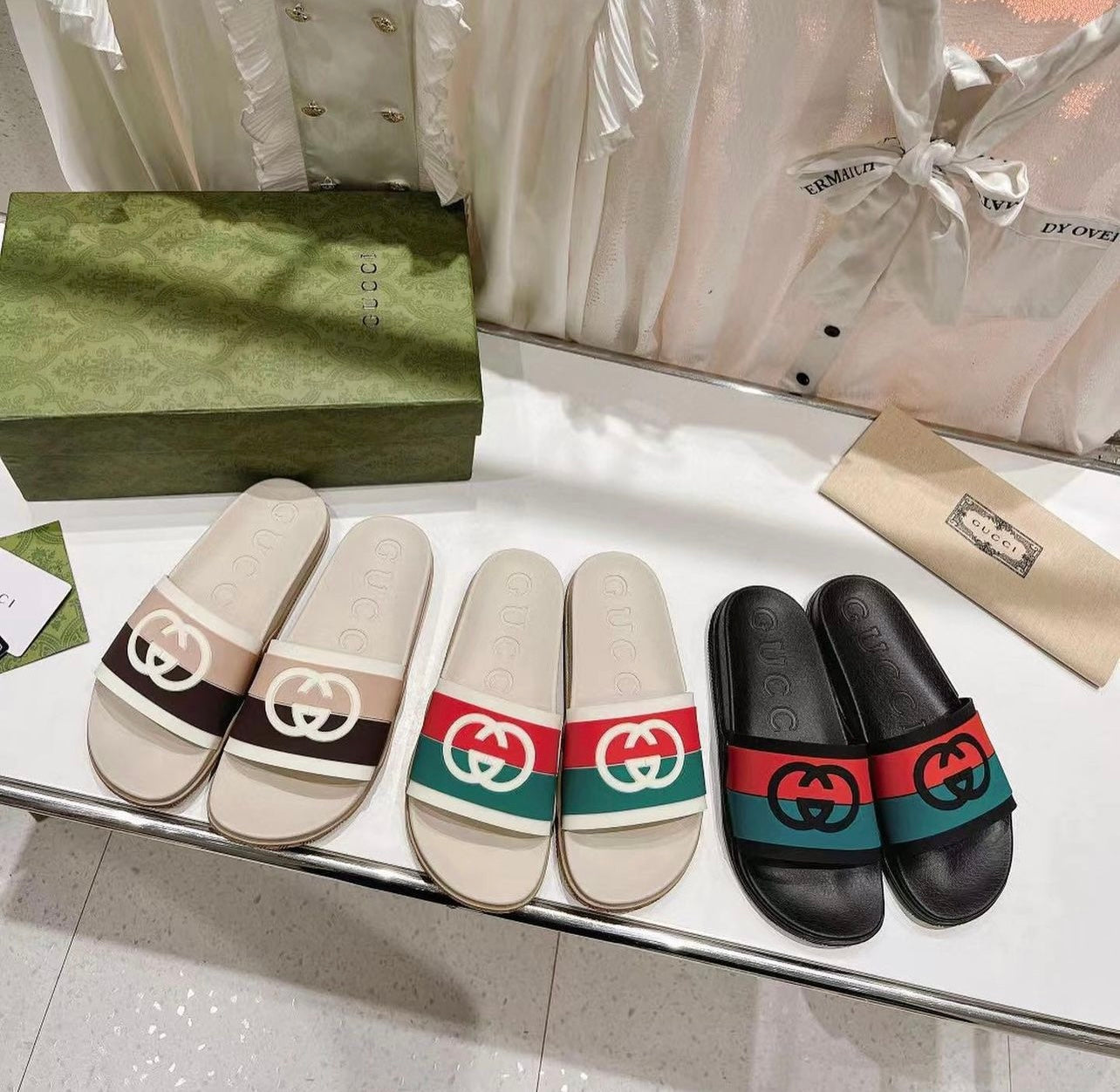 Logo Slides